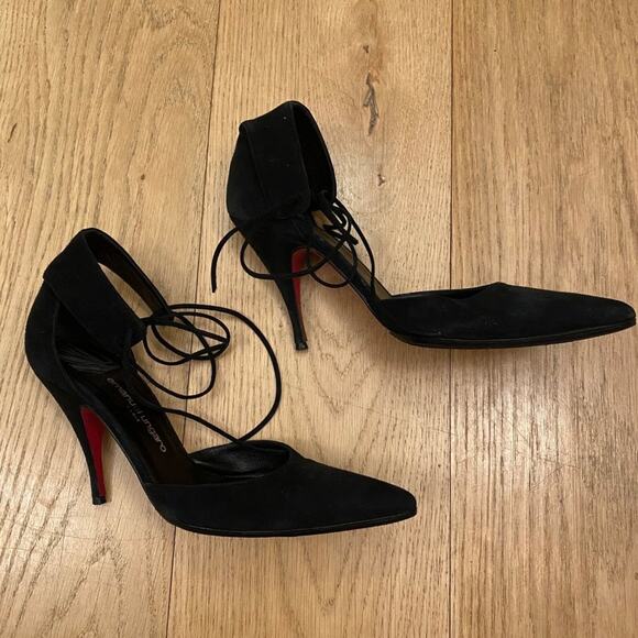 Emanuel Ungaro Suede Pumps in Black and Red Bottoms